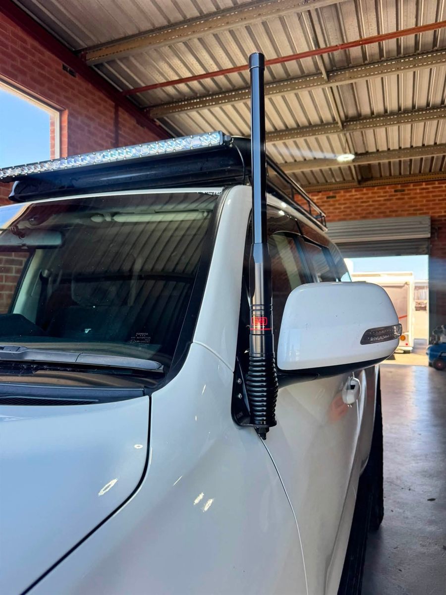 GME UHF antenna mounted on a Toyota Prado with a roof-rack light bar